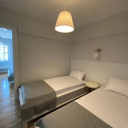 Mon Petit Hotel *