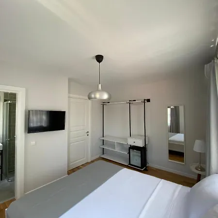 Hotel Mon Petit *