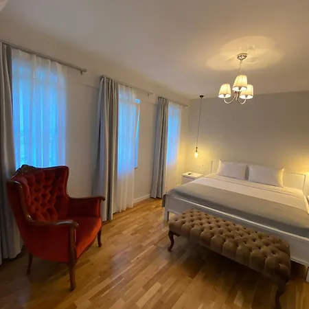 Mon Petit Hotel
