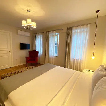 Hotel Mon Petit *