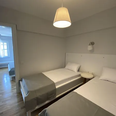 Mon Petit Hotel *